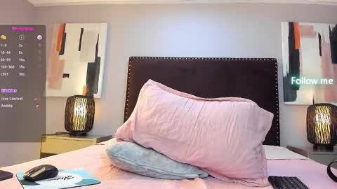 Snapshot of kevinn_blue chatting on 09.12.25 Sexy  Hot Kevin online show from 09.12.25