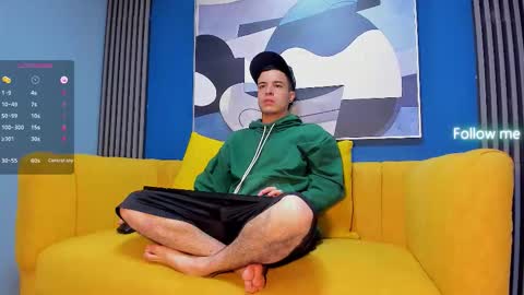 Snapshot of kevinn_blue chatting on 10.02.25 Sexy  Hot Kevin online show from 10.02.25