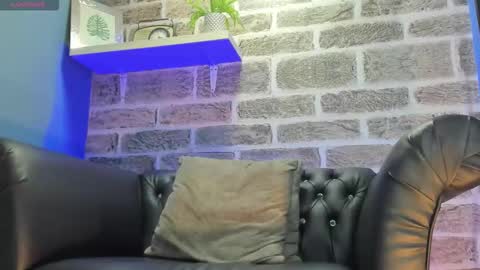 Snapshot of kevinn_blue chatting on 10.28.25 Sexy  Hot Kevin online show from 10.28.25