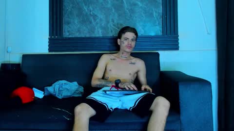 kevinperlas_ online show from 12.02.25