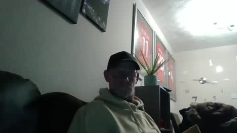 Snapshot of kevlooking4sez chatting on 03.21.26 kevlooking4sez online show from 03.21.26