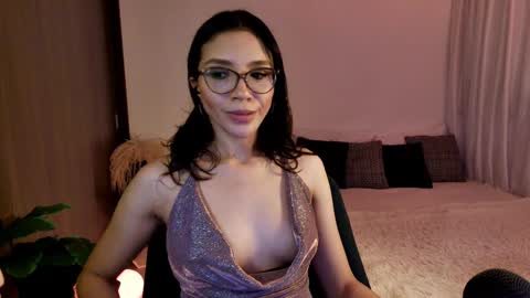 Keyla online show from 12.21.24