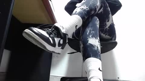 Snapshot of keylie_saenz28 chatting on 10.17.25     online show from 10.17.25