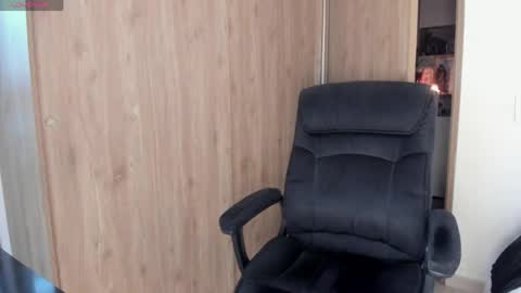 Laura online show from 04.06.26