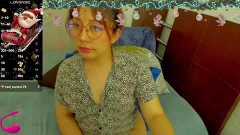 Snapshot of keyt_foxxx chatting on 12.17.24 Danna Sofia online show from 12.17.24