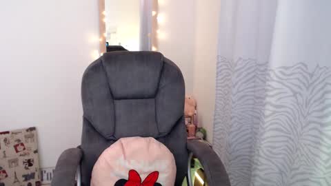 Snapshot of khal_girl chatting on 02.06.25 Liss online show from 02.06.25