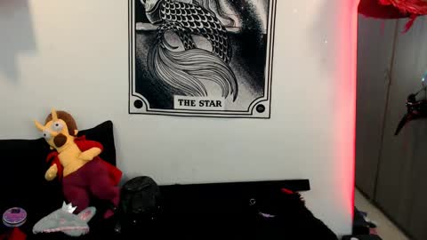 Snapshot of khaleesy13 chatting on 02.26.25 khaleesy online show from 02.26.25