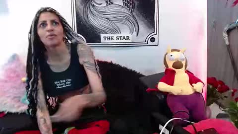 Snapshot of khaleesy13 chatting on 09.19.25 khaleesy online show from 09.19.25