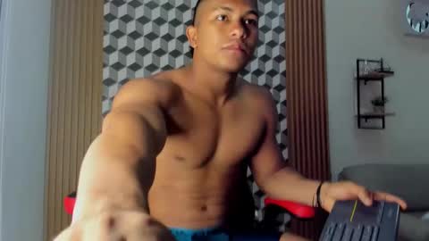 khen_west1 online show from 03.02.25