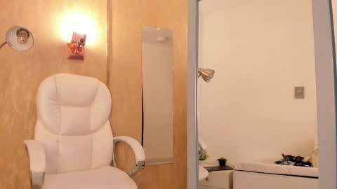 Khloe online show from 02.12.25