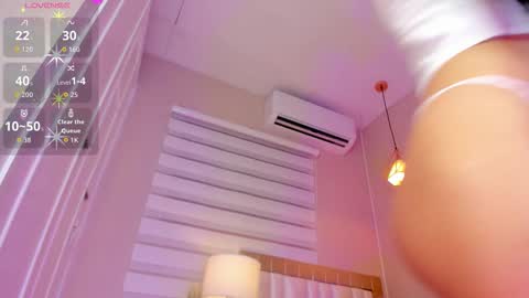 Snapshot of khloe_sweeet chatting on 09.26.25 khloe_sweeet online show from 09.26.25