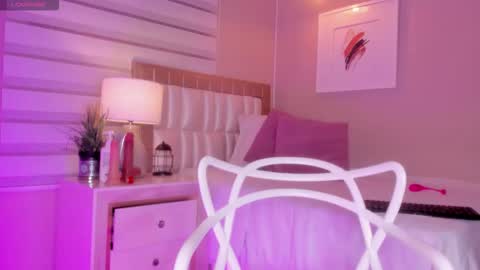 Snapshot of khloe_sweeet chatting on 10.02.25 khloe_sweeet online show from 10.02.25