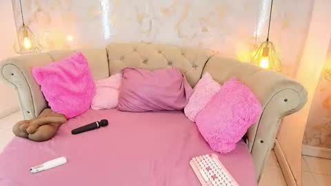 Khloe online show from 02.05.26