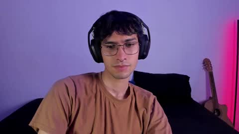 Snapshot of khozler_ chatting on 02.17.25 khozler_ online show from 02.17.25