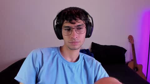 Snapshot of khozler_ chatting on 02.18.25 khozler_ online show from 02.18.25