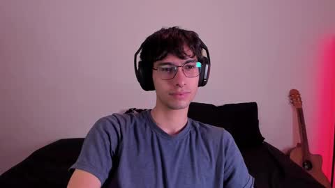 Snapshot of khozler_ chatting on 02.22.25 khozler_ online show from 02.22.25