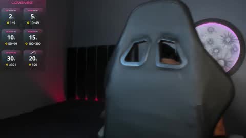 Khriss brown online show from 11.27.25