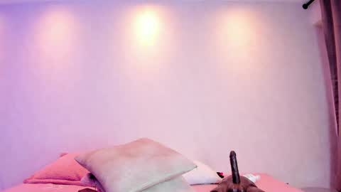    N         M online show from 10.18.25