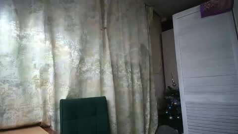 kianna_dior_ online show from 01.11.25