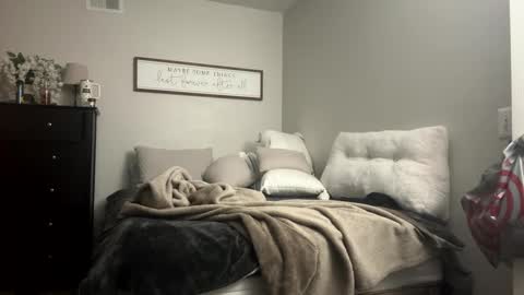 kiannaluv online show from 09.09.25