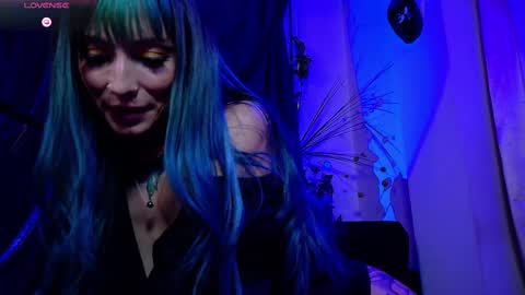 Snapshot of kiannamills chatting on 02.28.25 Kianna online show from 02.28.25