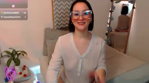Snapshot of kiara_bermont chatting on 10.18.25 Kiara Bermont online show from 10.18.25