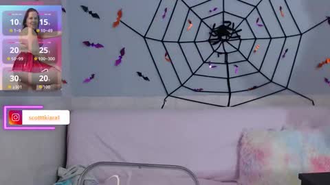 Snapshot of kiara_scottt chatting on 10.08.25 Kiara online show from 10.08.25