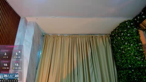 Kiara Zahiri online show from 09.18.25