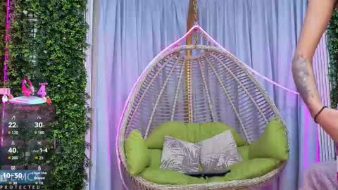 Kiara Zahiri online show from 10.06.25