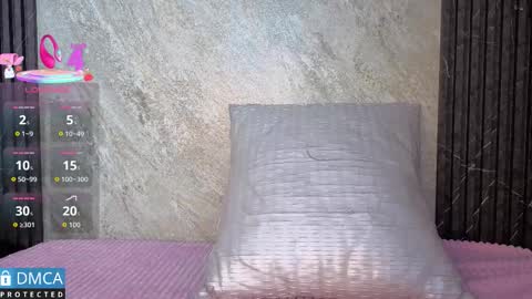 Kiara Zahiri online show from 10.16.25