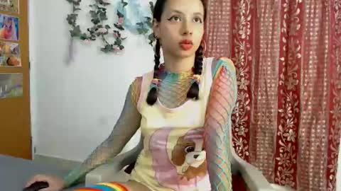 kiaralenon online show from 03.18.26