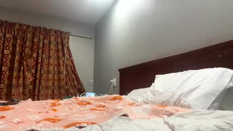 Snapshot of kibrombariu45 chatting on 09.22.25 HunneysPlayRoom online show from 09.22.25