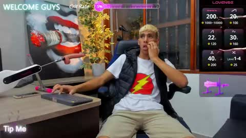 Kieran Derek online show from 01.18.25