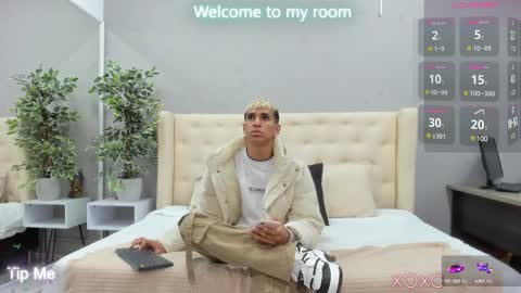 Kieran Derek online show from 02.10.25