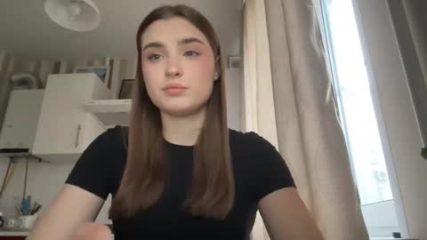 Ola my name is Lissa  Lets hit 10 Thumbs Up together   online show from 03.23.26