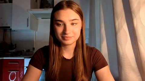 Ola my name is Lissa  Lets hit 10 Thumbs Up together   online show from 05.31.26