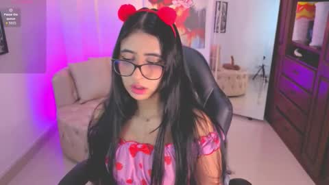 kiim__samanta online show from 10.14.25