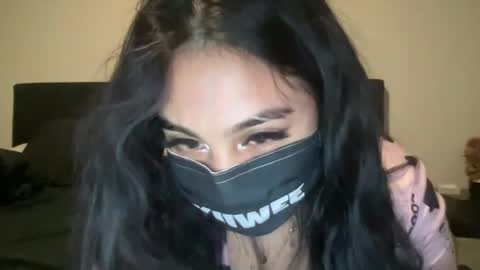 KIIWEE online show from 10.22.25