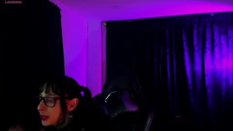 Kizuky online show from 12.26.24