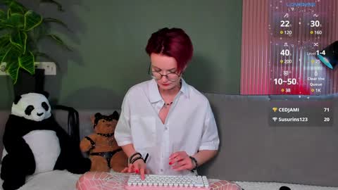 kiki_blue_eyes online show from 01.15.25