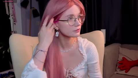 kiki_blue_eyes online show from 01.11.26