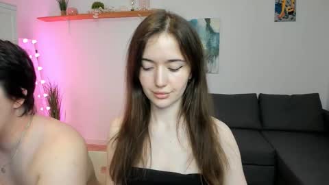 Snapshot of kiki_mcflurry chatting on 09.29.25 PavelPolly online show from 09.29.25