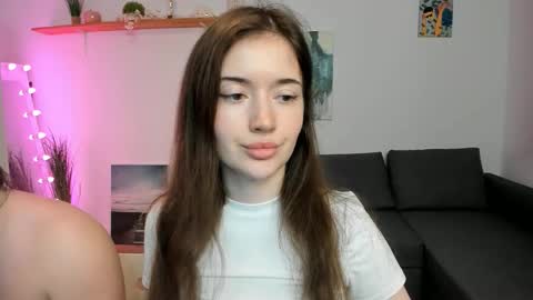 Snapshot of kiki_mcflurry chatting on 10.19.25 PavelPolly online show from 10.19.25