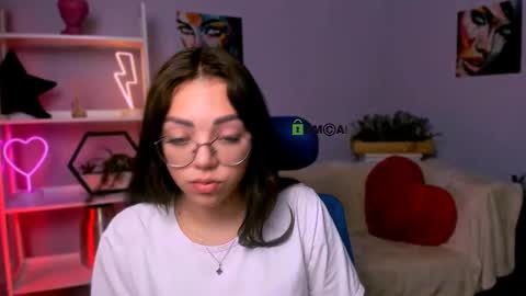 kiki_swan online show from 03.10.25