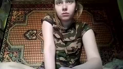 Snapshot of kikibang_ chatting on 10.17.25 kikibang_ online show from 10.17.25