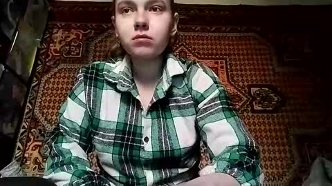 Snapshot of kikibang_ chatting on 10.21.25 kikibang_ online show from 10.21.25