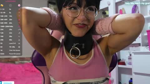 Snapshot of kikilepetite chatting on 02.26.25 kiki online show from 02.26.25