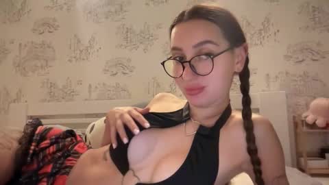 Snapshot of kikkymoore chatting on 10.01.25 Kayli online show from 10.01.25