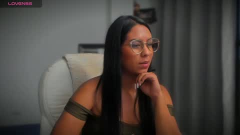 Snapshot of killaa01 chatting on 02.08.25 Alejandra online show from 02.08.25