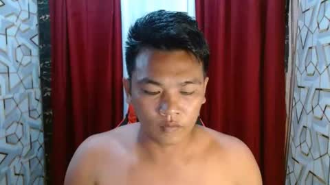 Snapshot of killersmile_15 chatting on 11.26.25 killersmile_15 online show from 11.26.25